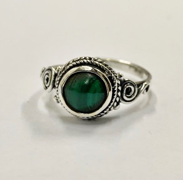 Demi Orb Cabouchon Ring 04