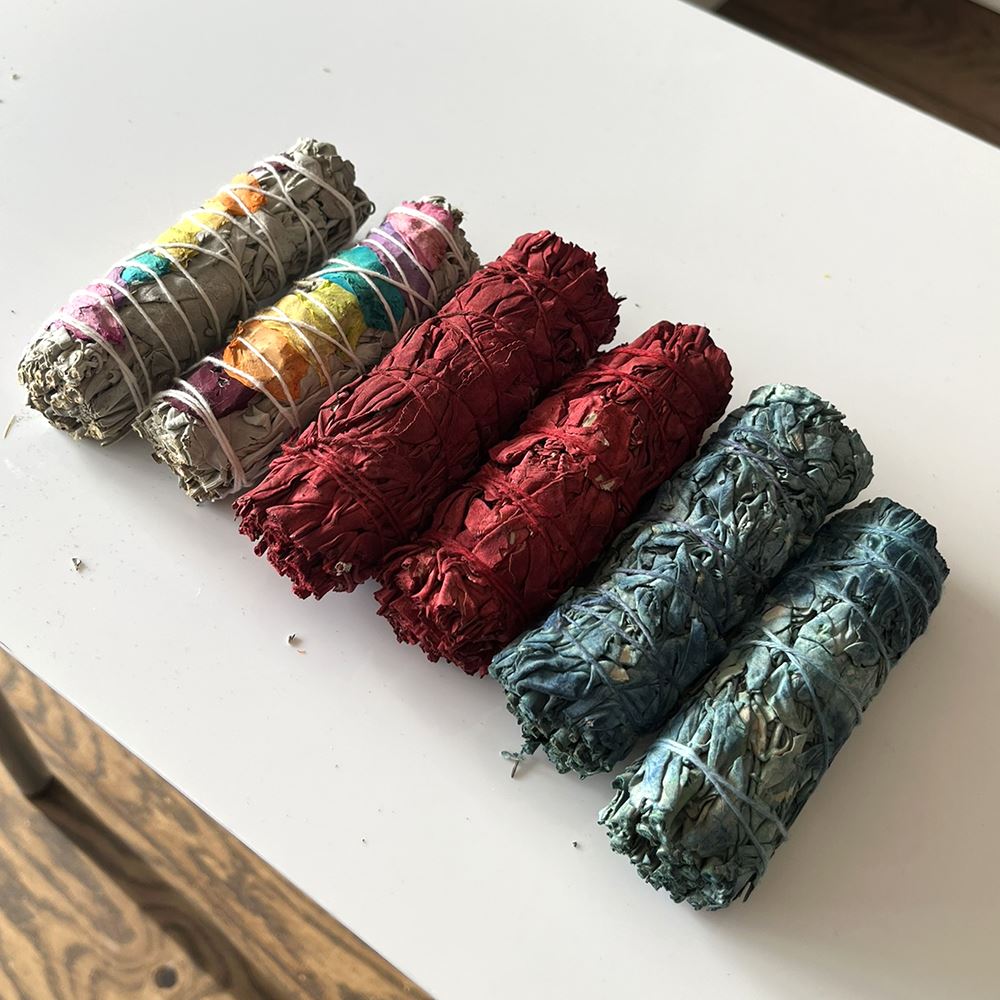 2x Chakra Petals White Sage 4" Smudge Sticks, 2x Dragon's Blood White Sage 4" Smudge Sticks, 2x Nag Champa White Sage 4" Smudge Sticks