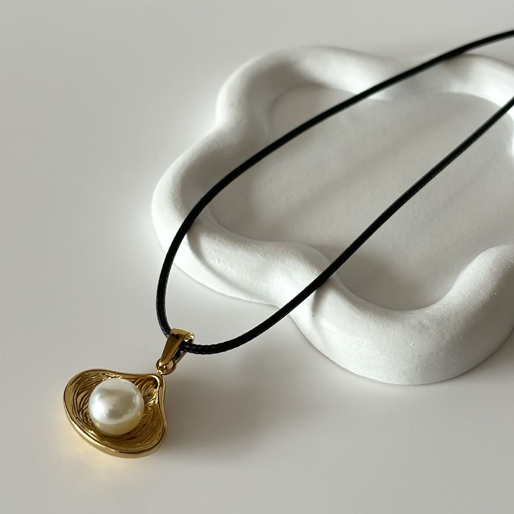 Pearl Shell Pendant, Black Cord