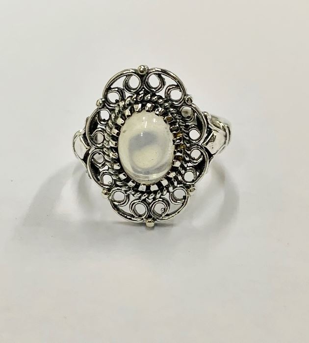 Royal Oval Crystal Ring 16