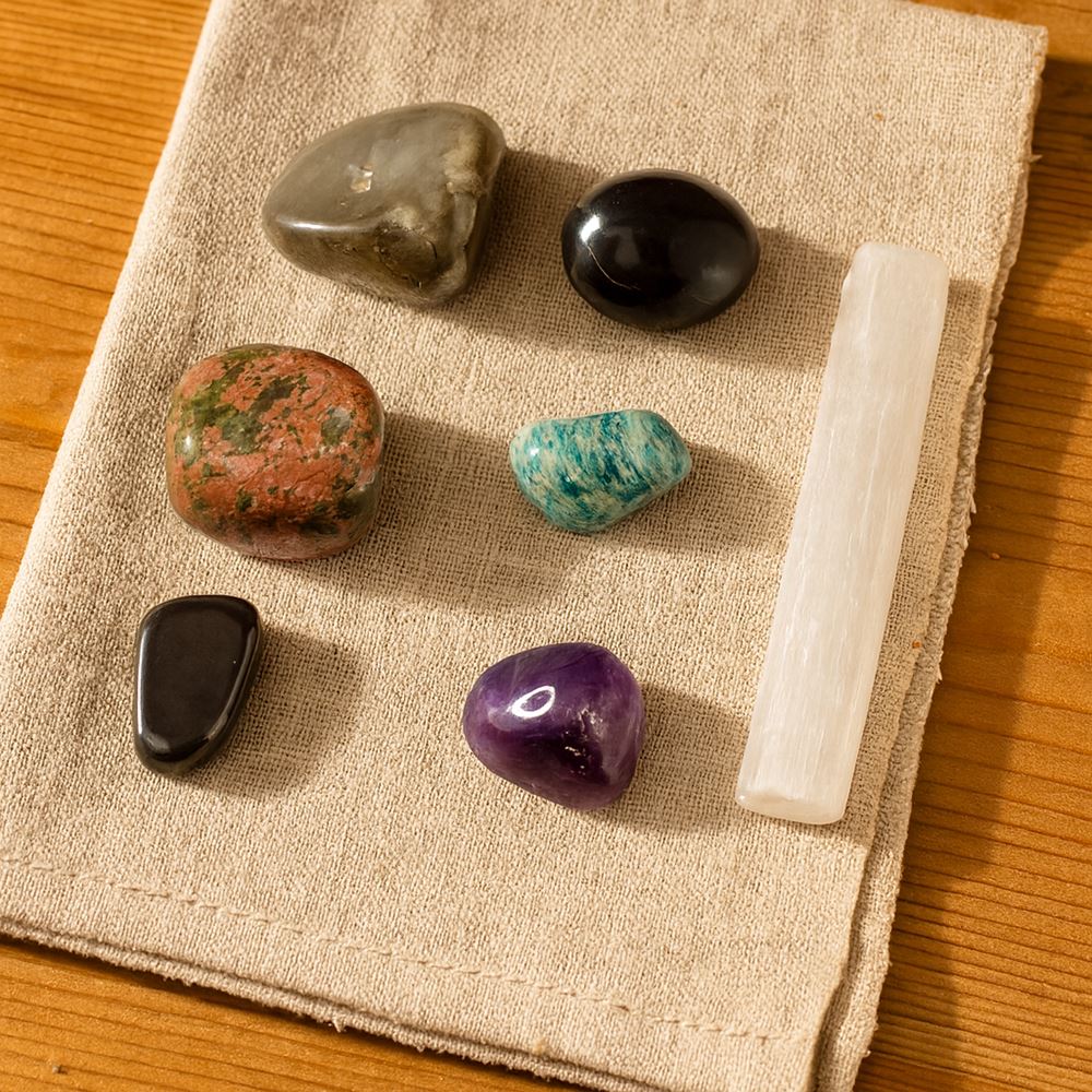 Tumbled Crystals & Selenite Set