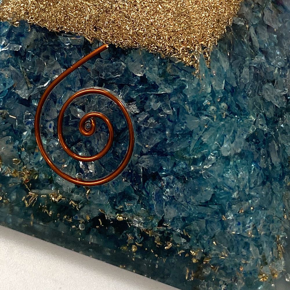 Orgone Reiki Healing Pyramid, 7.5cm