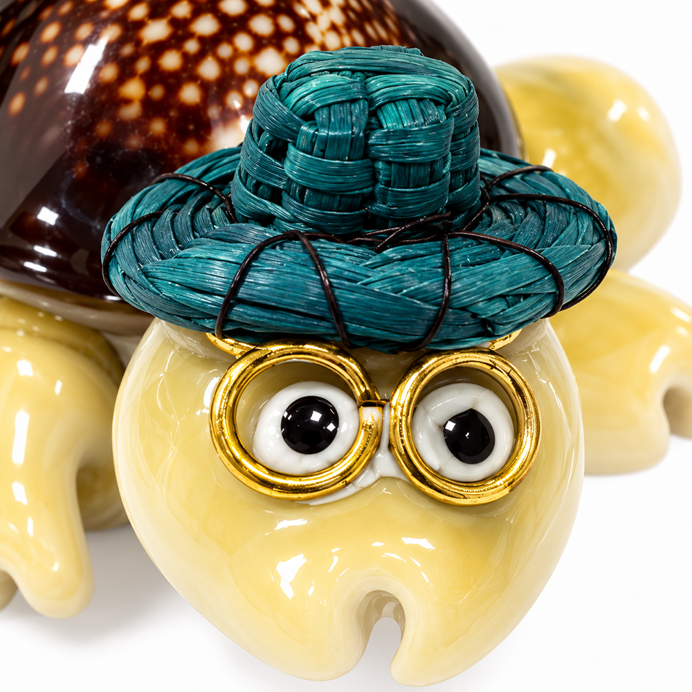 Handmade Miniature Seashell Turtles with Straw Hats & Glasses, 2-3cm, Assorted, Set of 5