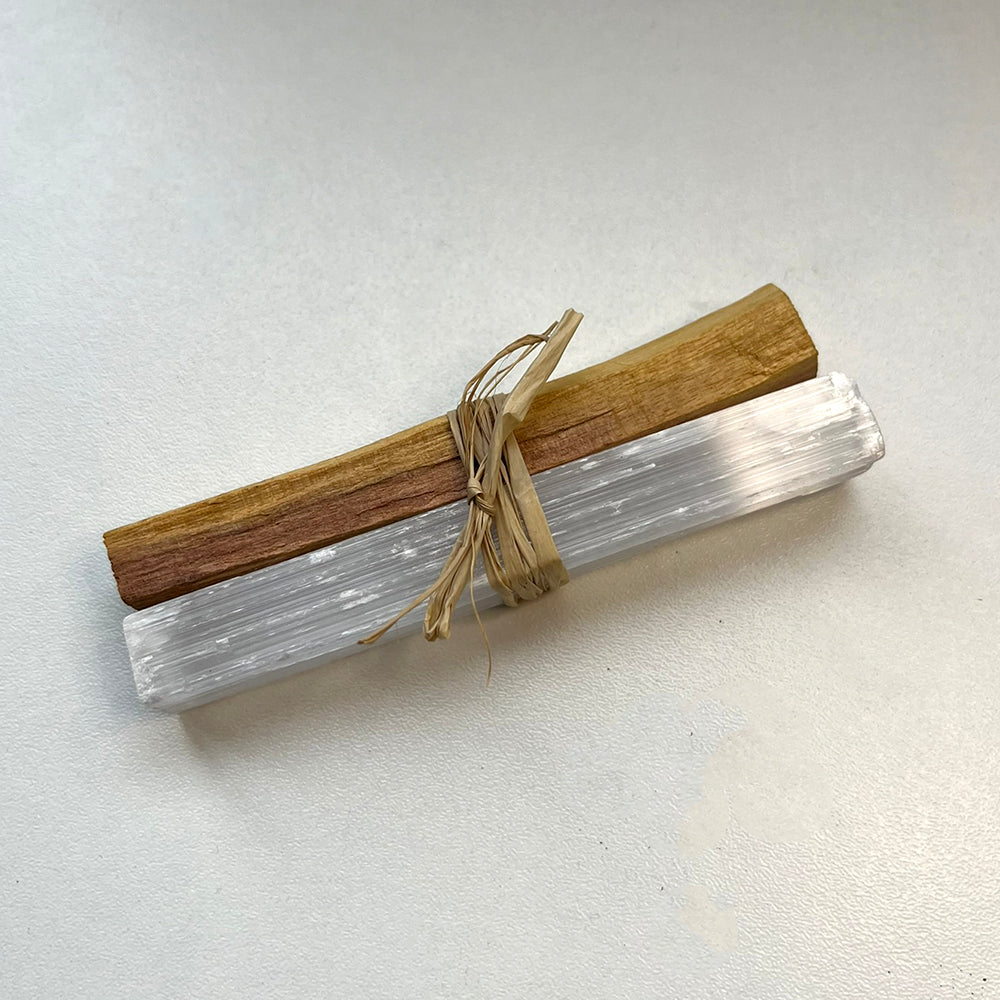 Mini Smudge Cluster, Palo Santo with Selenite 4"