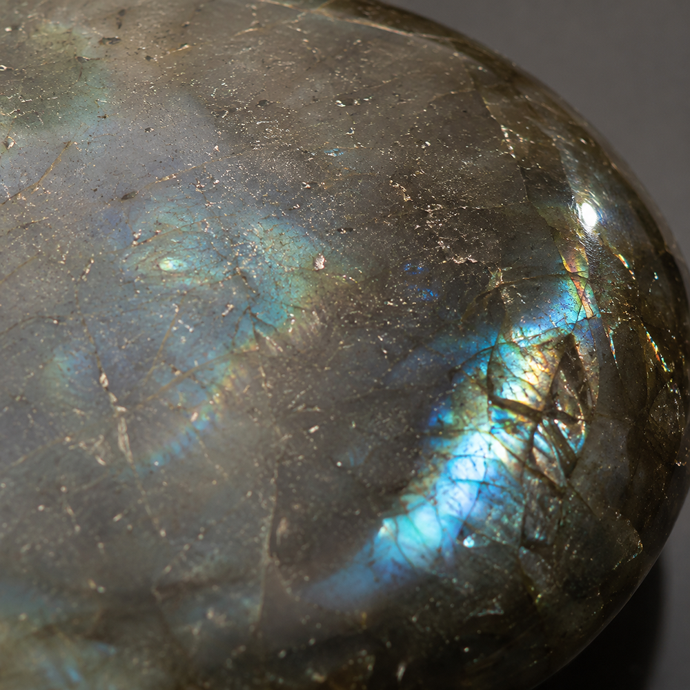 Worry Thumb Stone, Labradorite