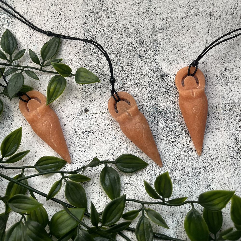 Mother Earth Goddess Pendant, 8x3cm