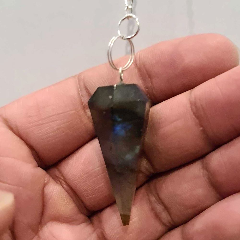 Pendulum with 7 Chakra Beaded Chain